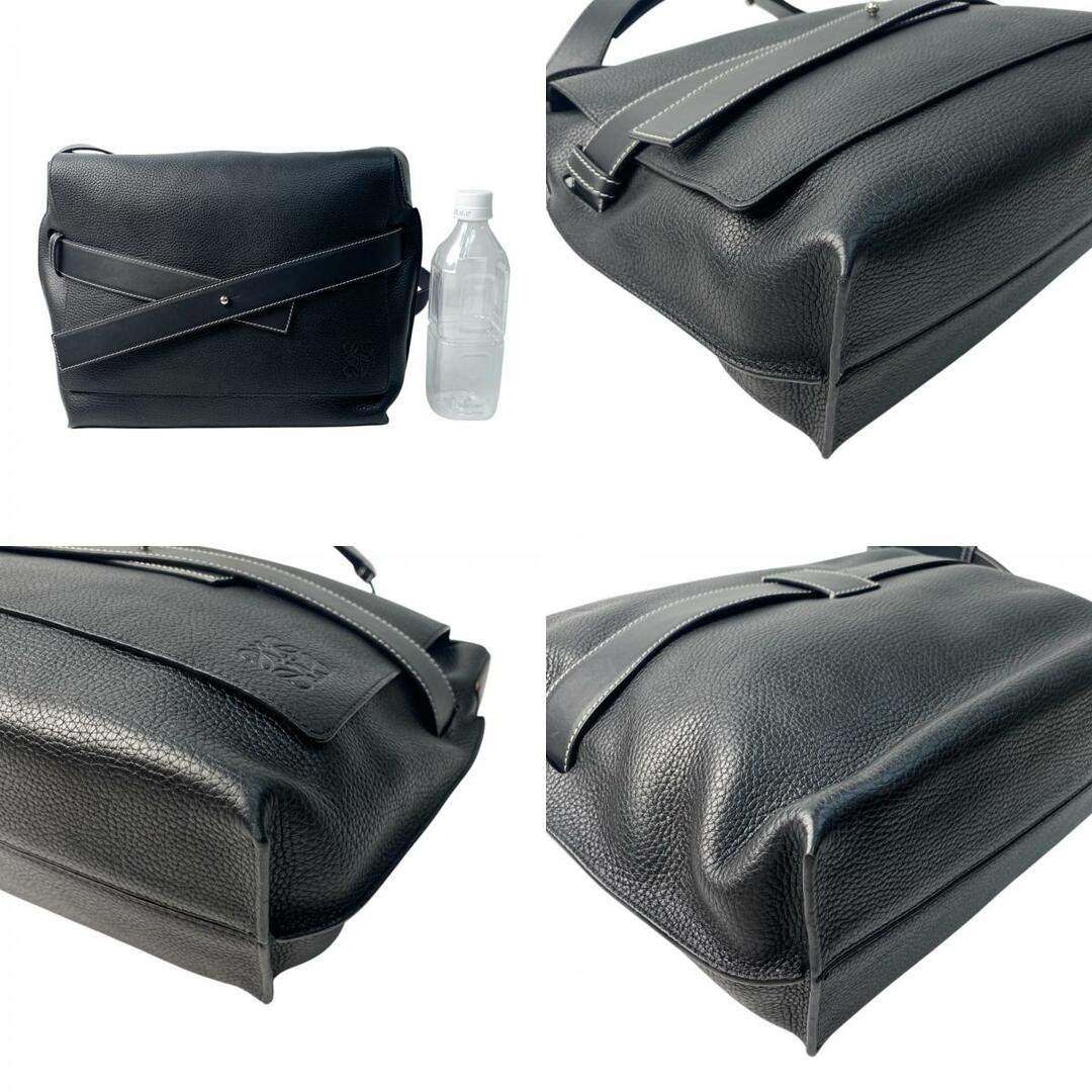 LOEWE(ロエベ)のロエベ LOEWE アナグラム メッセンジャー バッグ ショルダーバッグ メンズ　レザー メンズのバッグ(メッセンジャーバッグ)の商品写真