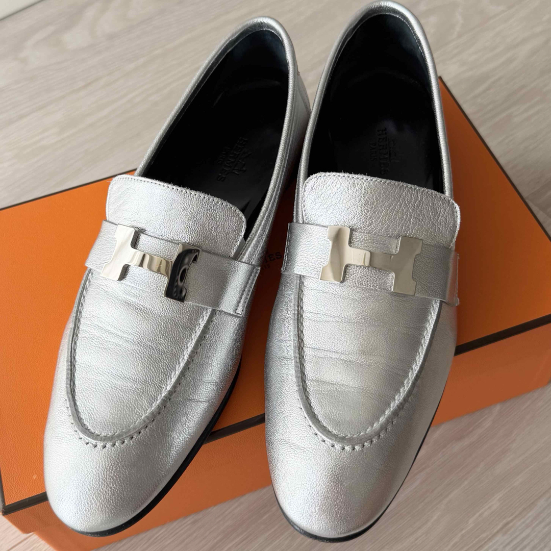 HERMES(エルメス)の美品 エルメス HERMES モカシン パリ レディース ローファー 36.5 レディースの靴/シューズ(ローファー/革靴)の商品写真