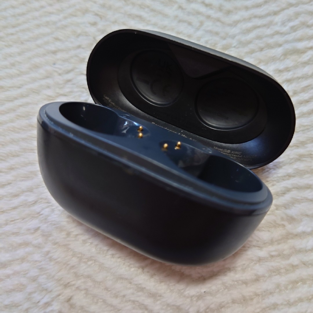 Anker(アンカー)の【完動品】Soundcore Life  A3i ケース 充電ケース 充電器 スマホ/家電/カメラのオーディオ機器(ヘッドフォン/イヤフォン)の商品写真