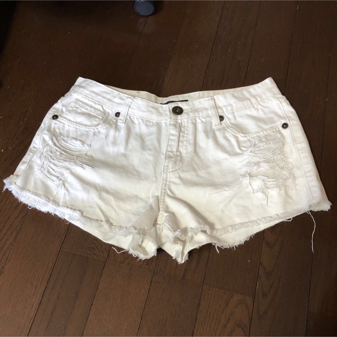 GORGE(ゴージ)のGORGE ショートパンツ　Ｌサイズ レディースのパンツ(ショートパンツ)の商品写真