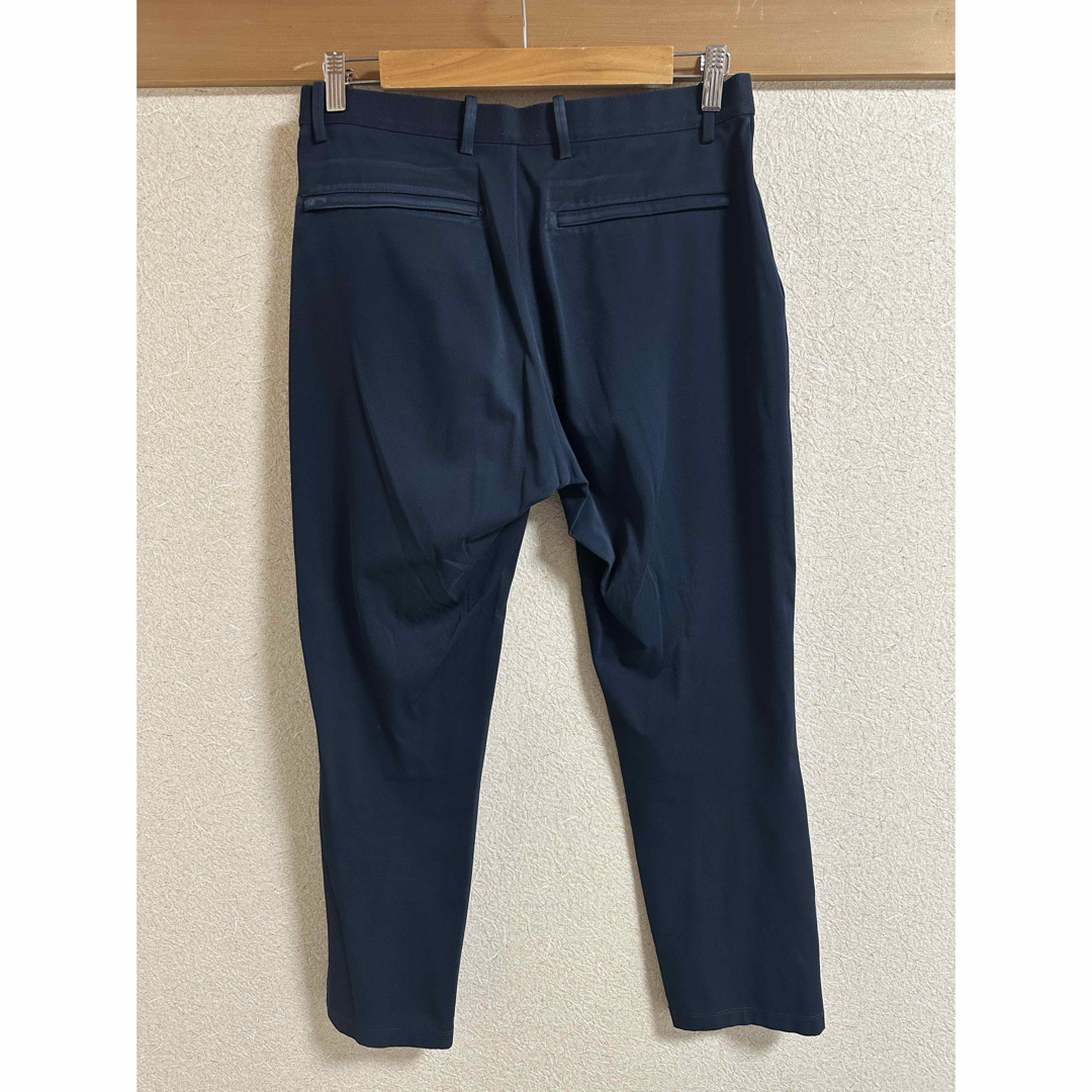 UNIQLO(ユニクロ)のユニクロ EZYアンクルパンツ(ウルトラストレッチ) ネイビー Mサイズ メンズのパンツ(スラックス)の商品写真