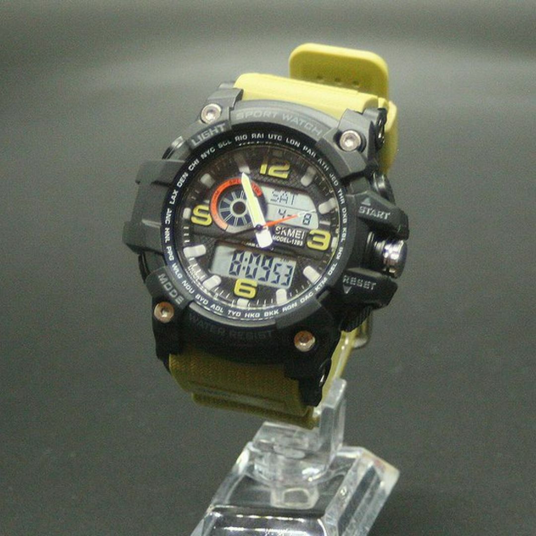 新品♪SKMEIミリタリースポーツ多機能メンズ腕時計☆50ｍ防水カーキ メンズの時計(腕時計(アナログ))の商品写真