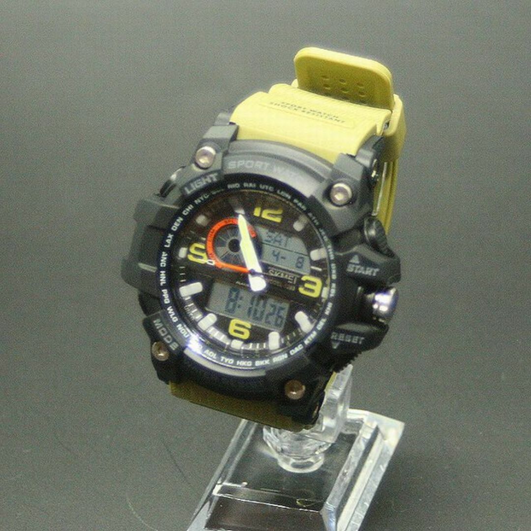 新品♪SKMEIミリタリースポーツ多機能メンズ腕時計☆50ｍ防水カーキ メンズの時計(腕時計(アナログ))の商品写真