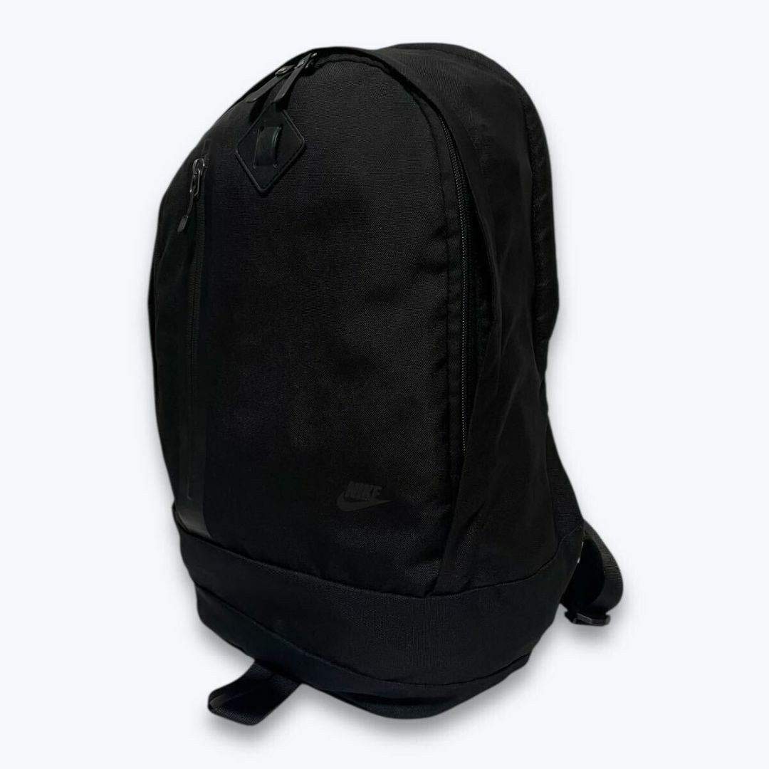 NIKE(ナイキ)のNIKE シャイアン2015 リュック バックパック 黒 デイパック メンズのバッグ(バッグパック/リュック)の商品写真
