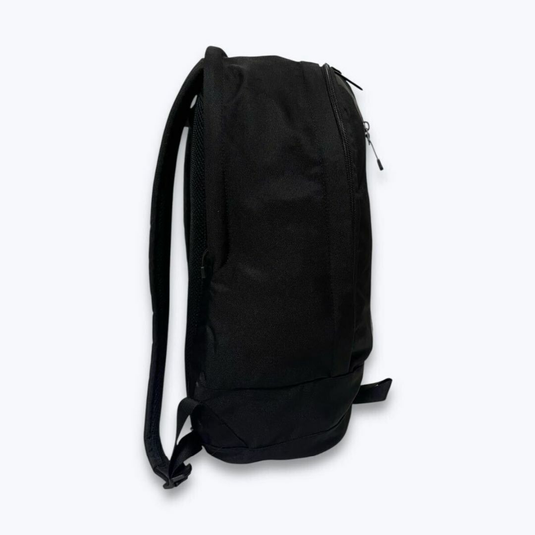 NIKE(ナイキ)のNIKE シャイアン2015 リュック バックパック 黒 デイパック メンズのバッグ(バッグパック/リュック)の商品写真