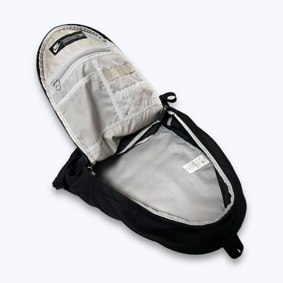 NIKE(ナイキ)のNIKE シャイアン2015 リュック バックパック 黒 デイパック メンズのバッグ(バッグパック/リュック)の商品写真