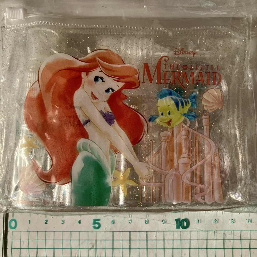 アリエル(アリエル)の新品未使用 アリエル ディズニー人魚姫 トラベルボトルセット ポーチ入り インテリア/住まい/日用品の日用品/生活雑貨/旅行(日用品/生活雑貨)の商品写真