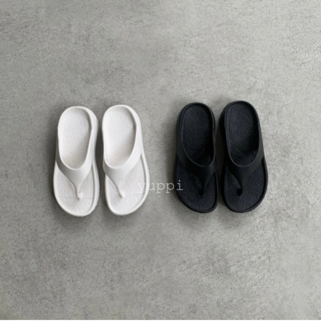 新品｜リカバリー トングサンダル 黒 43-44 レディース メンズ スポーツ メンズの靴/シューズ(サンダル)の商品写真