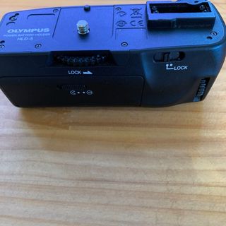 MRY-HLD5   OLYMPUSパワーバッテリーホルダー HLD-5(バッテリー/充電器)