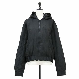 ステューシー(STUSSY)のSTUSSY ステューシー ジャケット ブラック 黒 サイズ:M / 総柄 キルティング フード ジャケット / ショート丈 長袖 ジップアップ 中綿 / アウター ブルゾン 上着【レディース】【中古】(ブルゾン)