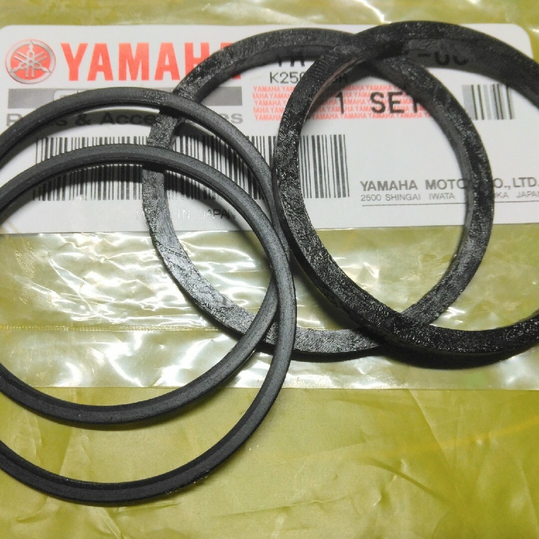 ■ＶーＭＡＸ リア用　キャリパーオイル 自動車/バイクのバイク(パーツ)の商品写真