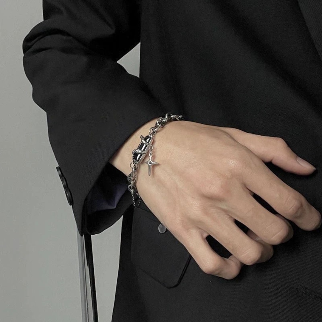 【再入荷】ブラックダイヤモンド チタン 　シルバー　ブレスレット　ヒップホップ メンズのアクセサリー(ブレスレット)の商品写真
