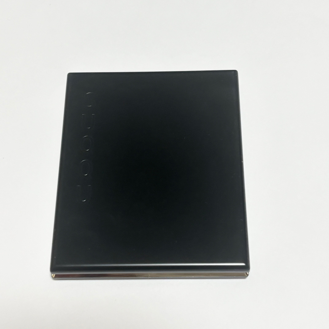 SUQQU(スック)の【ほぼ未使用品】SUQQU ブラーリングカラーブラッシュ110(限定色) コスメ/美容のベースメイク/化粧品(チーク)の商品写真