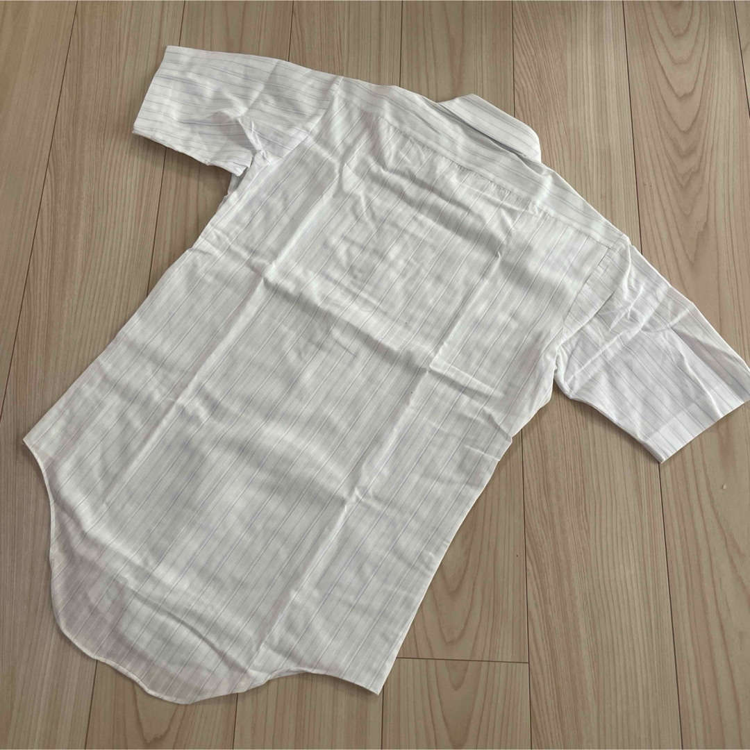 ＊Captain88：サイズ38-80：白色のストライプ柄のワイシャツ＊ メンズのトップス(シャツ)の商品写真