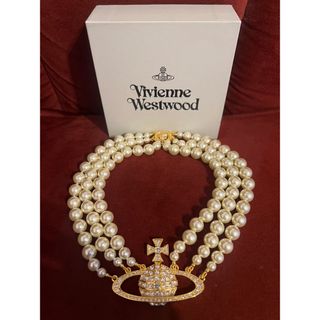 ヴィヴィアンウエストウッド(Vivienne Westwood)のVivienne Westwood 3連ロング　パールネックレス　ゴールド　(ネックレス)