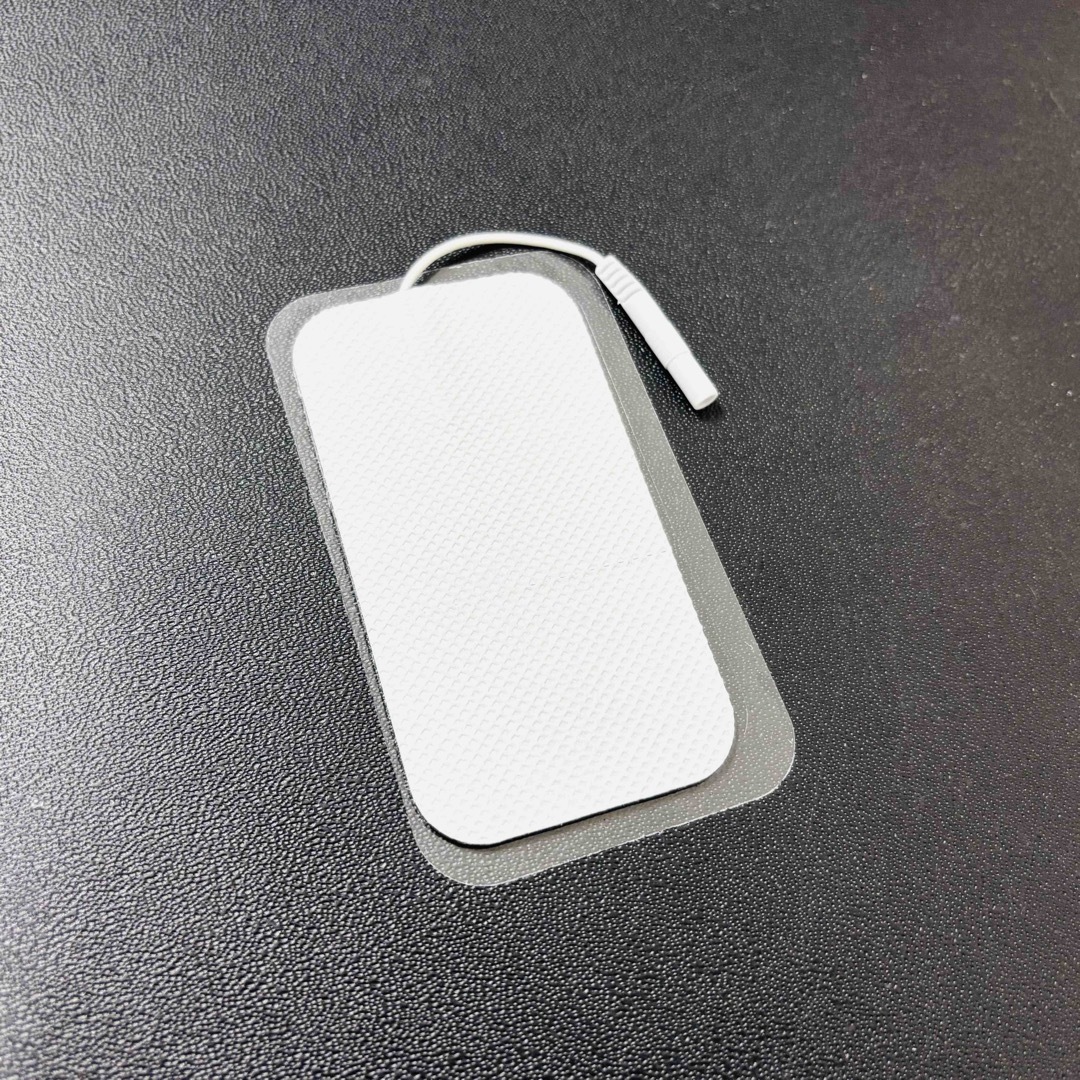 4枚 5×9cm 電極パッチ 粘着ゲルパット アクセルガード パルティール互換 スマホ/家電/カメラの美容/健康(マッサージ機)の商品写真