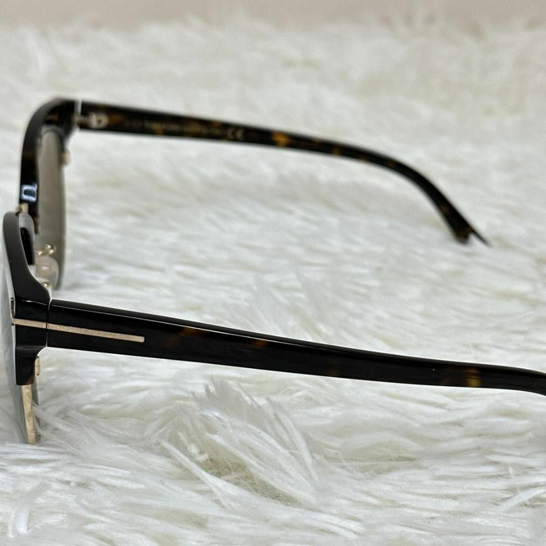 TOM FORD(トムフォード)のTOM FORD サングラス ベッコウ ブラウン ゴールド 粋 かっこいい メンズのファッション小物(サングラス/メガネ)の商品写真