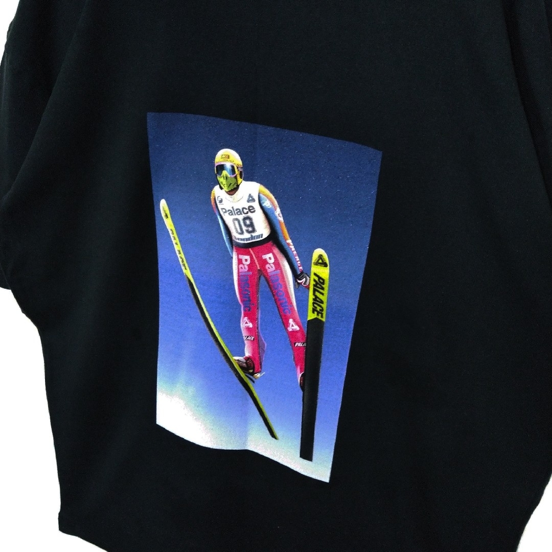 PALACE(パレス)の《PALACE SKATEBOARDS》スキージャンパー　ロゴ　Tシャツ　黒 メンズのトップス(Tシャツ/カットソー(半袖/袖なし))の商品写真