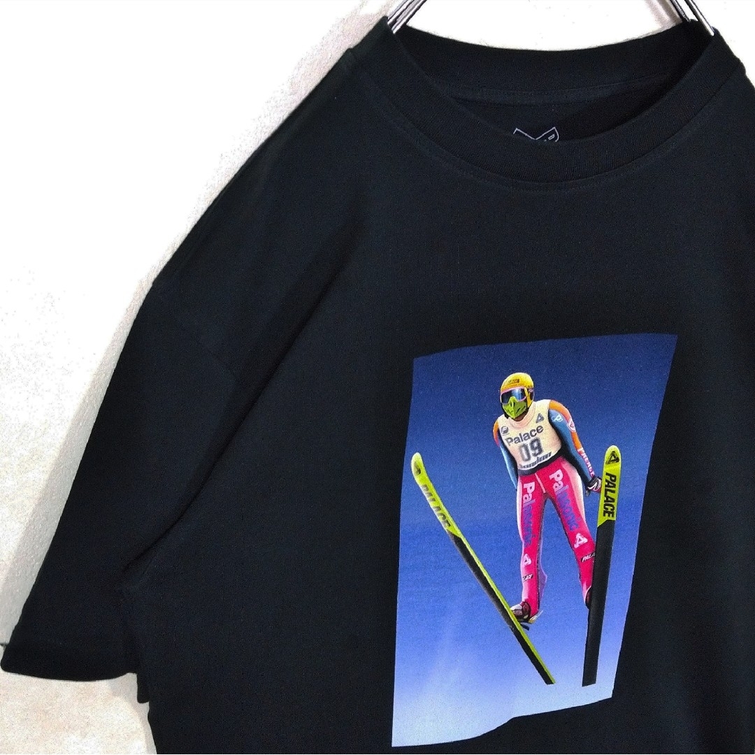 PALACE(パレス)の《PALACE SKATEBOARDS》スキージャンパー　ロゴ　Tシャツ　黒 メンズのトップス(Tシャツ/カットソー(半袖/袖なし))の商品写真