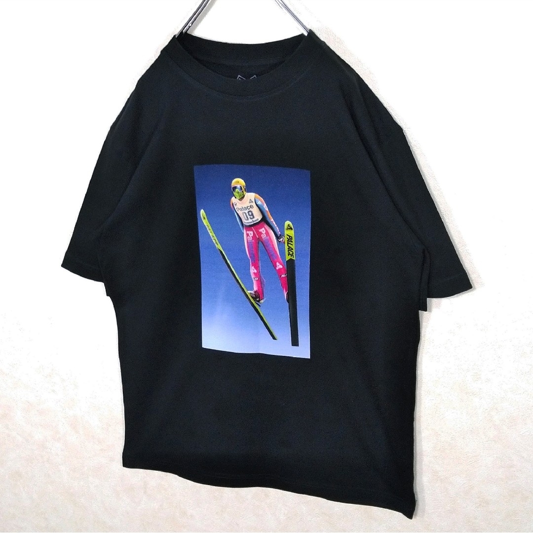 PALACE(パレス)の《PALACE SKATEBOARDS》スキージャンパー　ロゴ　Tシャツ　黒 メンズのトップス(Tシャツ/カットソー(半袖/袖なし))の商品写真