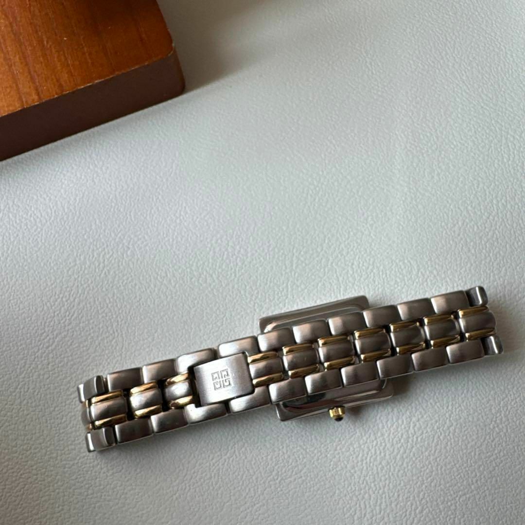 GIVENCHY(ジバンシィ)のGIVENCHY 腕時計【稼働品・電池交換済】 レディースのファッション小物(腕時計)の商品写真