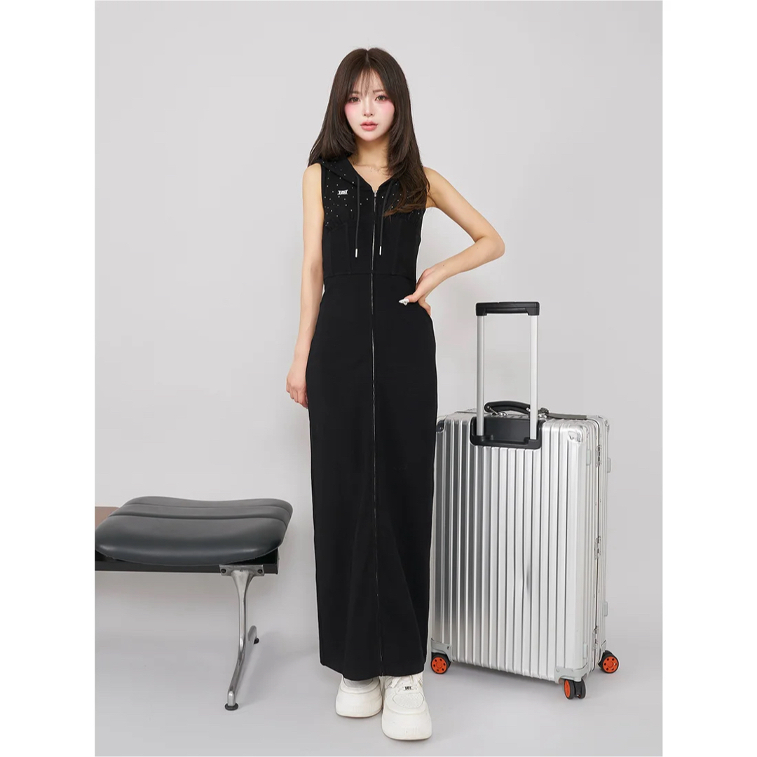Darich(ダーリッチ)の新品タグ付き ダーリッチ シャイニースウェットロングワンピース ブラック レディースのワンピース(ロングワンピース/マキシワンピース)の商品写真