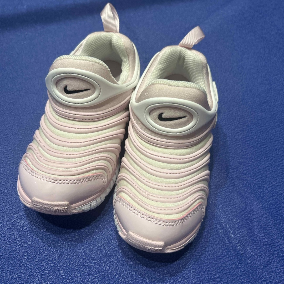 NIKE(ナイキ)のNIKE  ダイナモフリー　17cm キッズ/ベビー/マタニティのキッズ靴/シューズ(15cm~)(スニーカー)の商品写真