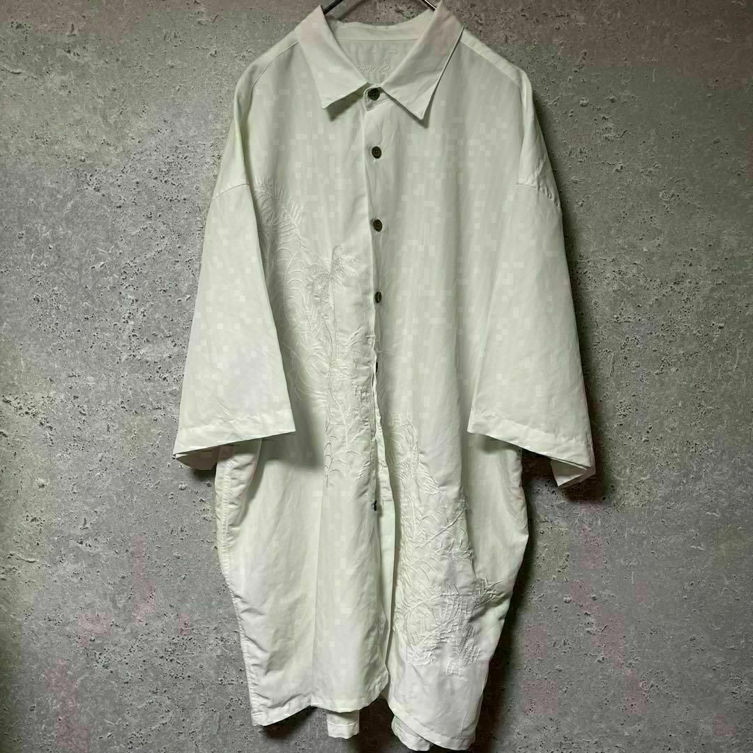 BAMBOO CAY バンブーケイ シャツ 半袖 アロハ 刺繍 ゆるダボ XL メンズのトップス(Tシャツ/カットソー(半袖/袖なし))の商品写真