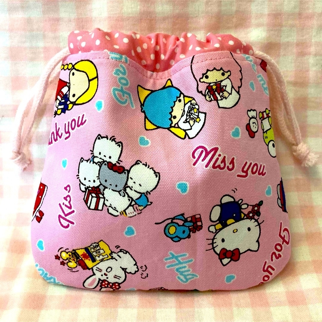 サンリオキャラクターズレトロ柄☆ハンドメイド☆巾着☆ピンク ハンドメイドのファッション小物(その他)の商品写真