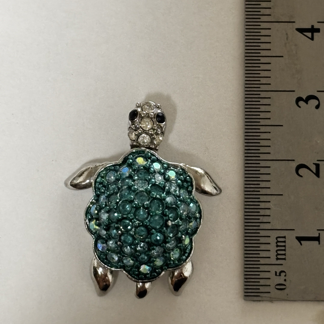 JEWELRY TSUTSUMI(ジュエリーツツミ)のペンダントトップ　カメモチーフ レディースのアクセサリー(ネックレス)の商品写真