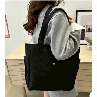 キャンバスバッグ　黒　ブラック　シンプル　収納たっぷり　通勤　通学(ショルダーバッグ)