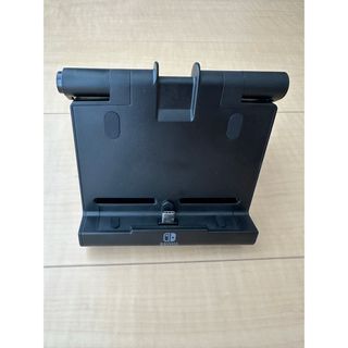 Switch ポータブルUSBハブスタンド　 HORI NSW-078(その他)