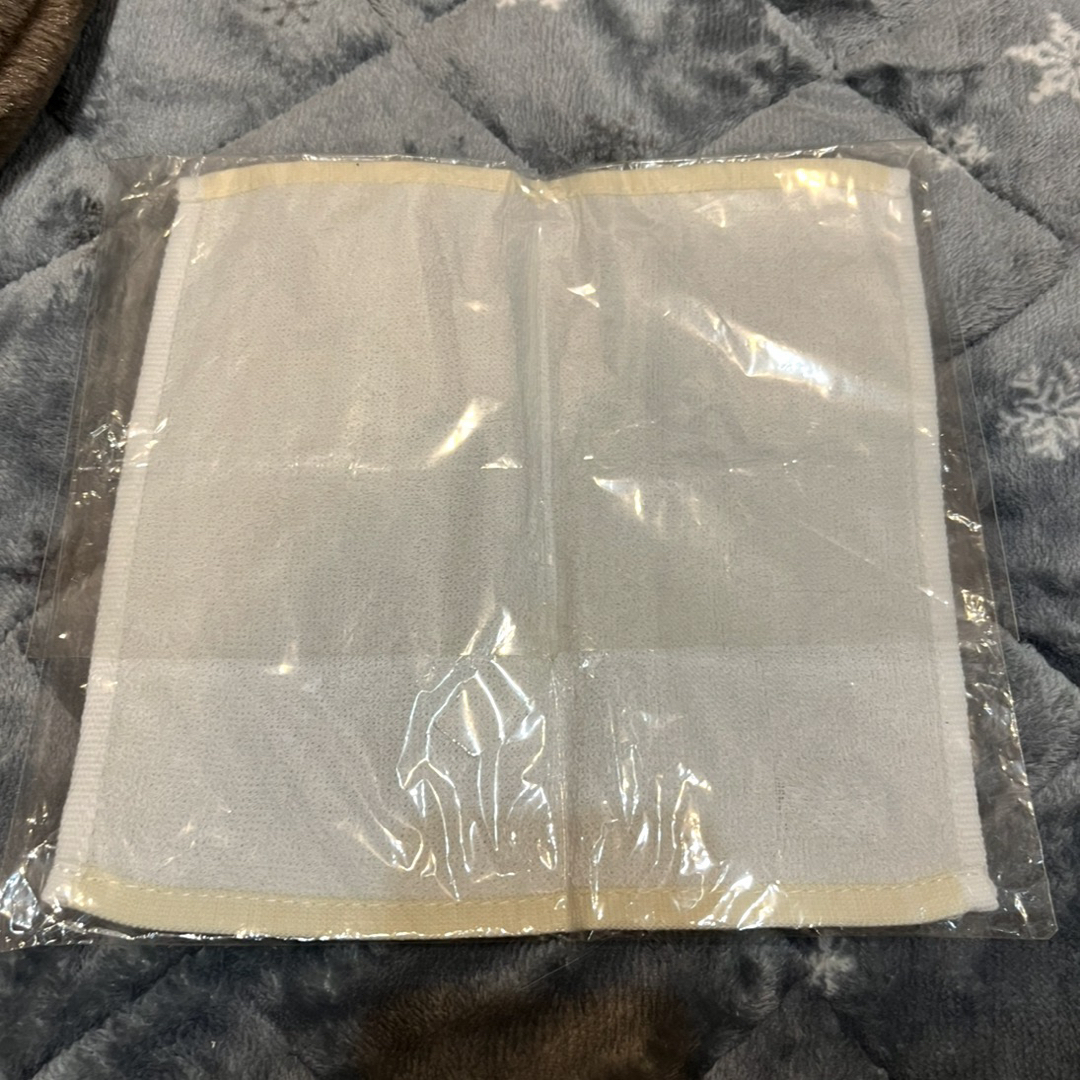 ヨークシャーテリア タオルガーゼハンカチ 1枚 レディースのファッション小物(ハンカチ)の商品写真