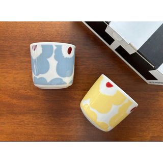 マリメッコ(marimekko)の廃盤　新品　マリメッコ　ライトイエロー　ブルーグレーホワイト　ラテマグ(グラス/カップ)