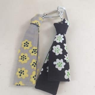 マリメッコ(marimekko)のマリメッコ　キーホルダー　ハンドメイド　中古(バッグチャーム)