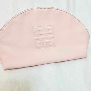 ジバンシィ(GIVENCHY)の★未使用美品★ジバンシィ　ノベルティポーチ(ポーチ)
