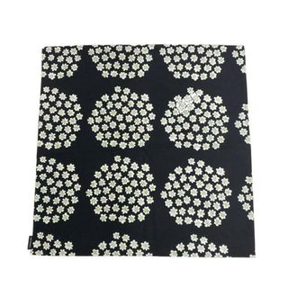 マリメッコ(marimekko)のmarimekko(マリメッコ) 小物美品  - 黒×白×イエローグリーン クッションカバー/花柄 コットン(その他)