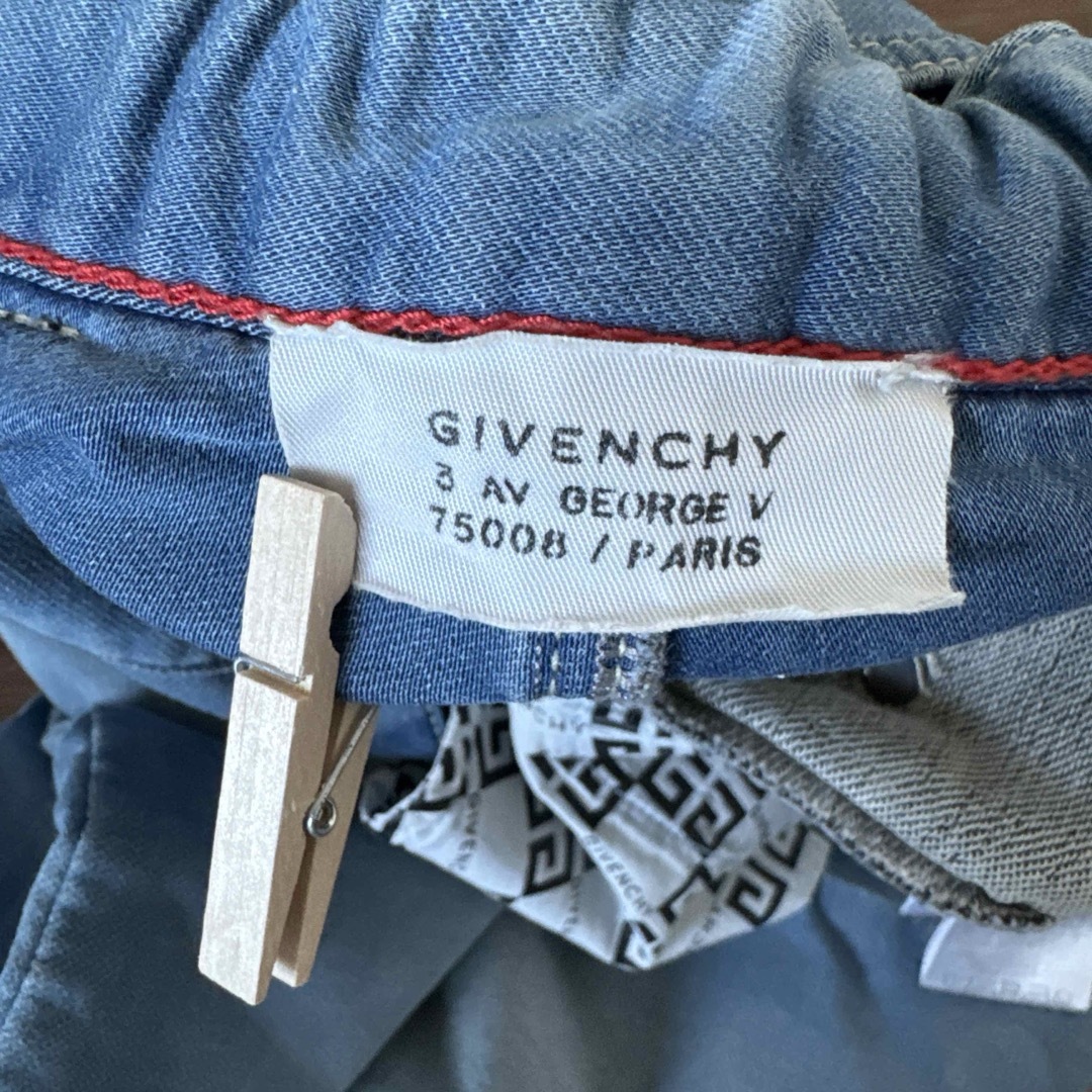 GIVENCHY(ジバンシィ)のGIVENCHY ライトブルーパンツ/10 キッズ/ベビー/マタニティのキッズ服男の子用(90cm~)(パンツ/スパッツ)の商品写真