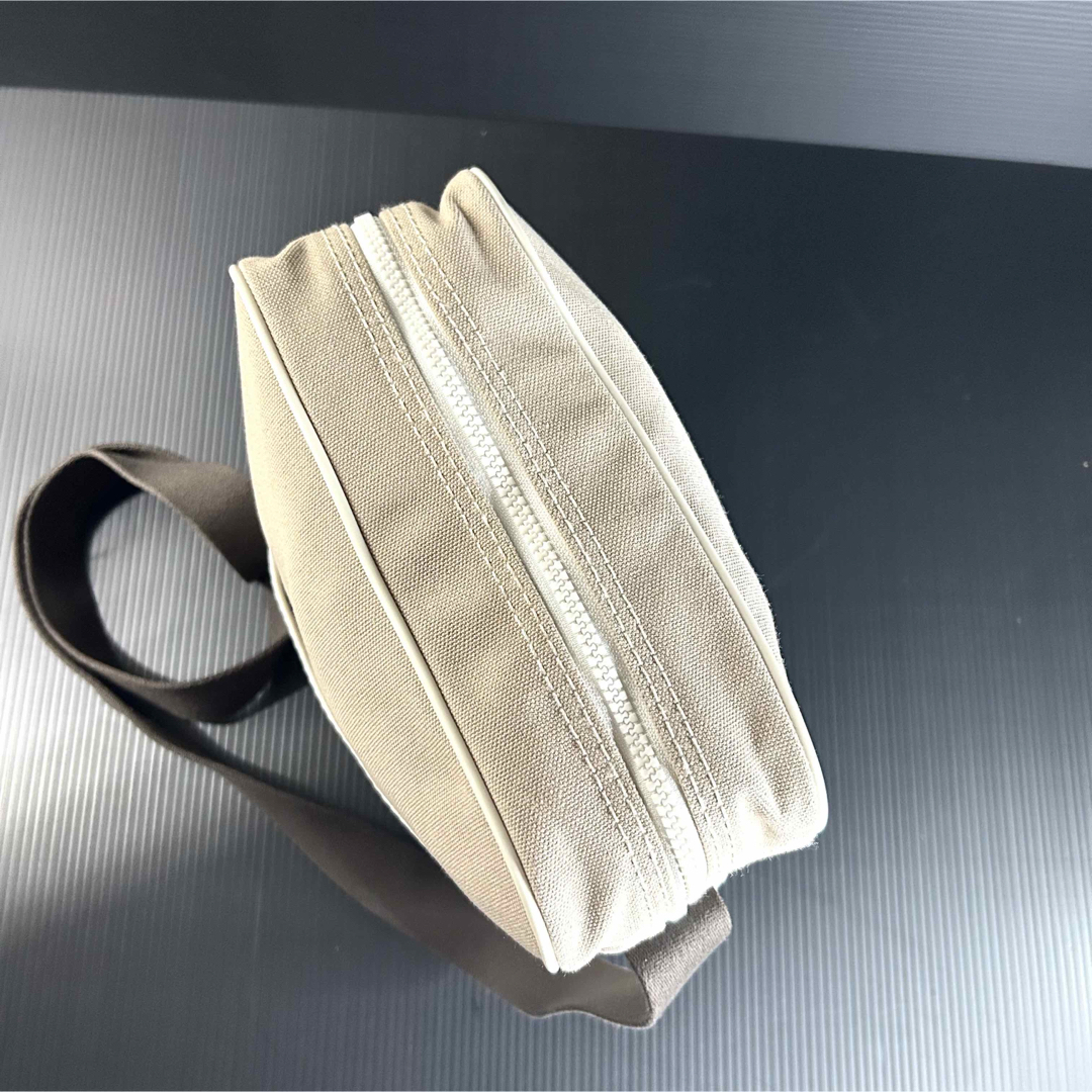 LACOSTE(ラコステ)のLACOSTE ラコステ ショルダーバッグ カメラバッグ スクエア キャンバス メンズのバッグ(ショルダーバッグ)の商品写真