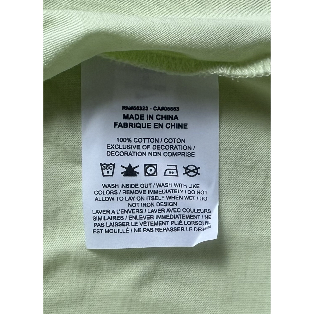 NIKE(ナイキ)の[未使用、タグ付き] NIKE ショルダーパッド Tシャツ 肩パッド M 黄緑色 レディースのトップス(Tシャツ(半袖/袖なし))の商品写真