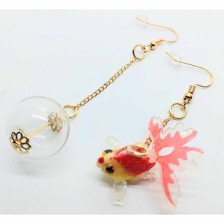 金魚　夏の風物詩の定番　ピアス　両耳用　ロック　ストリート　パンク　病み系(ピアス)