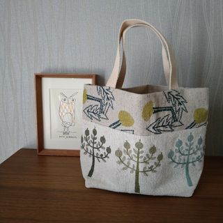 ミナペルホネン(mina perhonen)のnew❣ 万博のお供に❁総刺繍のお散歩サブバッグ☆ミナペルホネンハンドメイド(バッグ)