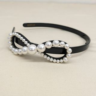 アレクサンドルドゥパリ(ALEXANDRE DE PARIS)のアレクサンドル ドゥ パリ　パールのカシューシャ 未使用品です。(カチューシャ)