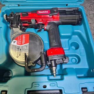 【中古品】マキタ(makita) 高圧エアネジ打ち機 AR411HR【桶川店】(工具)
