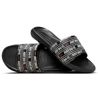 ナイキ(NIKE)の新品 ナイキ  26センチ ビクトリー ワン サンダル NIKE ベナッシ 黒色(サンダル)