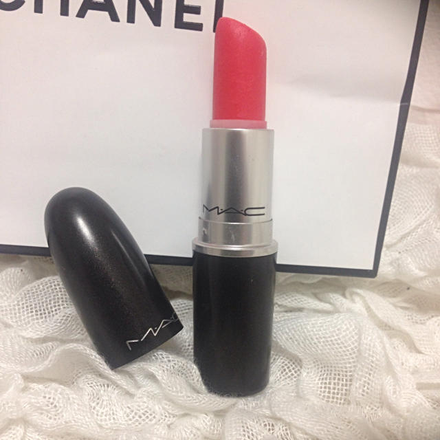 MAC(マック)のMAC♡限定品 トキシックテール コスメ/美容のベースメイク/化粧品(口紅)の商品写真