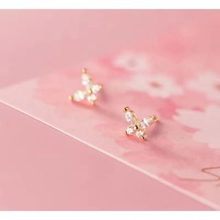 キラキラバタフライ　ピアス(ピアス)