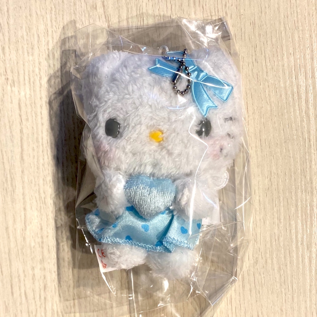 サンリオ 夢見るエンジェルシリーズ ハローキティ マスコットホルダー ブルー エンタメ/ホビーのおもちゃ/ぬいぐるみ(キャラクターグッズ)の商品写真