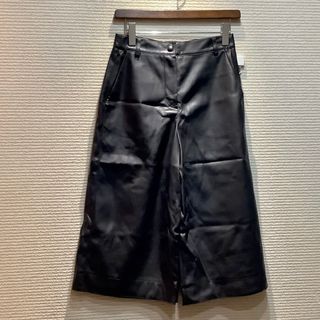セミクチュール(SEMI COUTURE)のSEMICOUTURE 01 セミクチュール  フェイクレザー フレアーパンツ(その他)