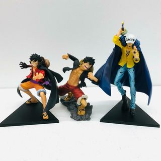 【物流センター】 中古 フィギュア ワンピース ルフィ黒手 ルフィ黒シャツ ロー 一番くじ 3体セット 【703】(その他)
